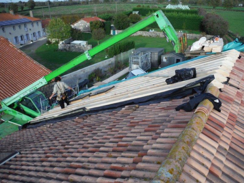 Surchevronnage et couverture à Saint Aubin Le Cloud (79)